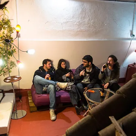 Backpacker Al-katre Oda ve Kahvaltı Cordoba