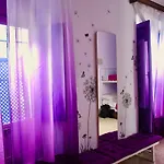 Backpacker Al-katre Bed and Breakfast