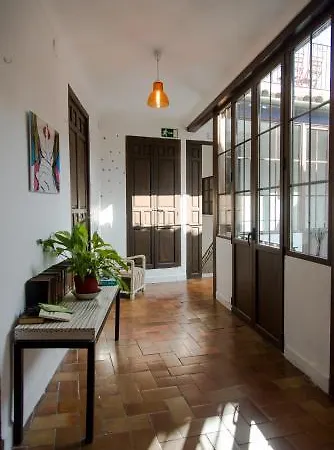 Backpacker Al-katre Bed & Breakfast *