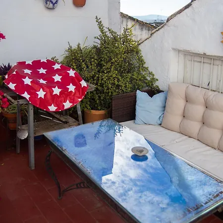 Backpacker Al-katre Bed & Breakfast